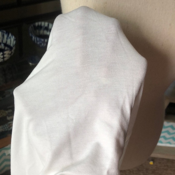 Agnes and Dora essential tank - Picture 4 of 4